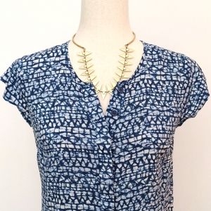 Blue & White Short Sleeve, Button Down Blouse S M